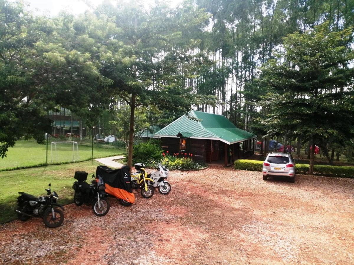 Murchison Backpackers Masindi Eksteriør bilde