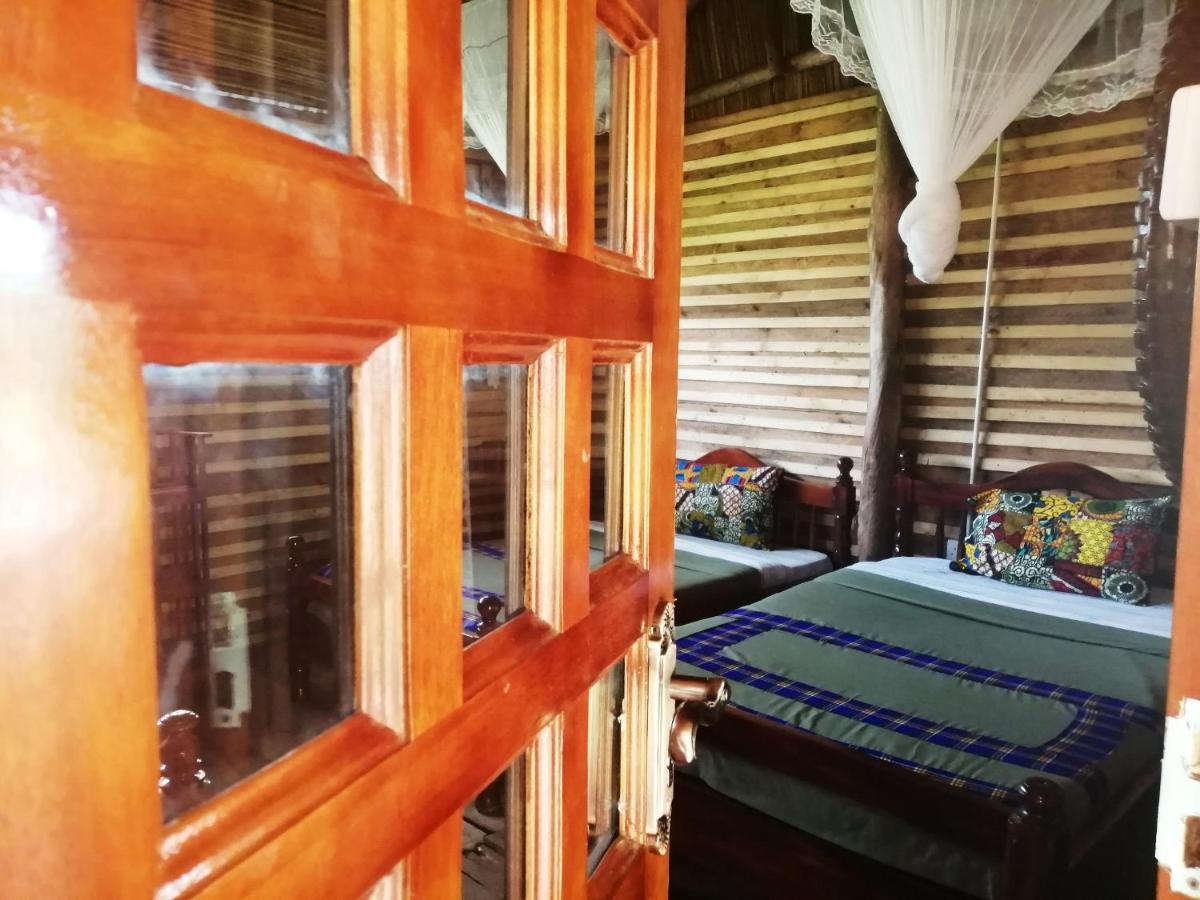 Murchison Backpackers Masindi Eksteriør bilde