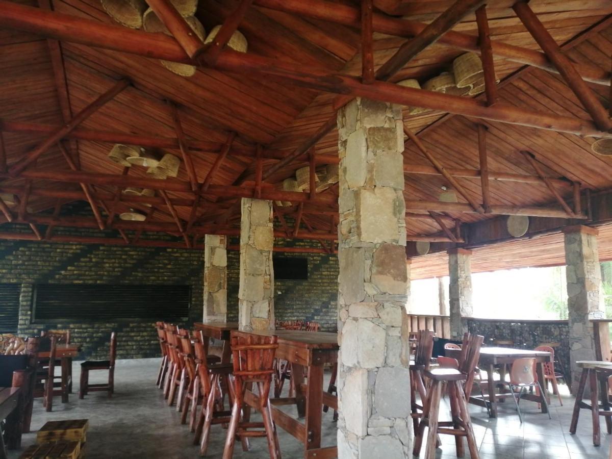 Murchison Backpackers Masindi Eksteriør bilde